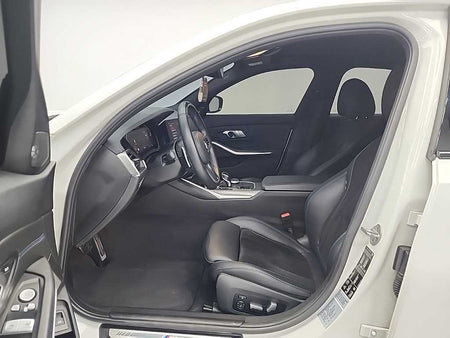BMW 3-Series — photo 11