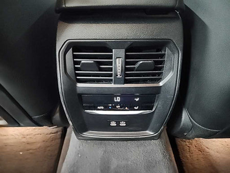 BMW 3-Series — photo 13