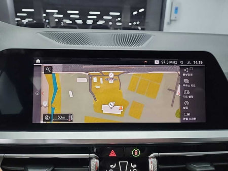 BMW 3-Series — photo 15