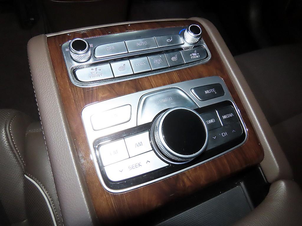 Kia K9 — photo 14
