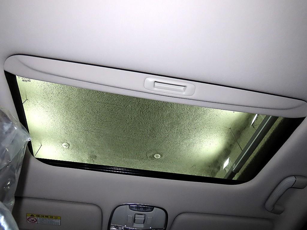 Kia K9 — photo 16