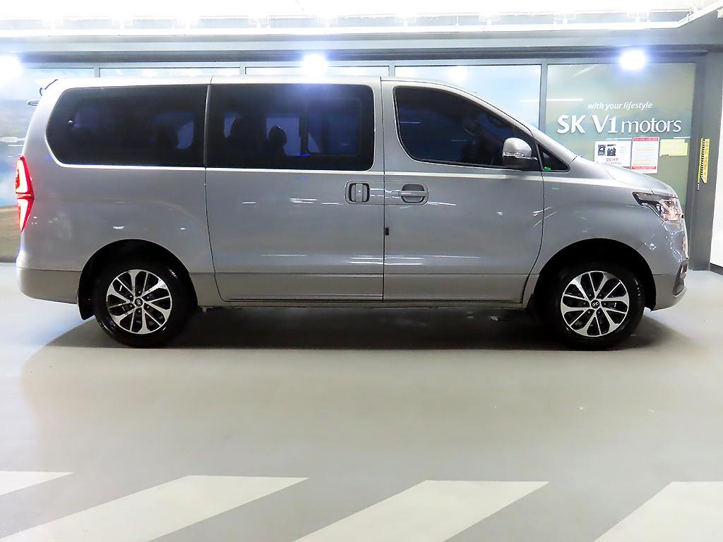 Hyundai Starex — photo 03
