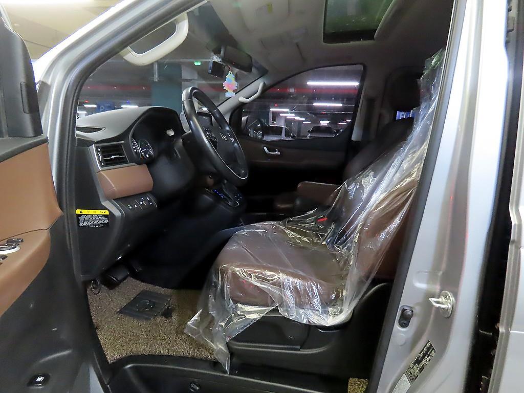 Hyundai Starex — photo 06