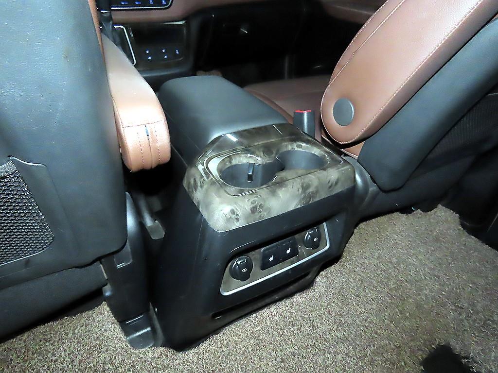 Hyundai Starex — photo 15