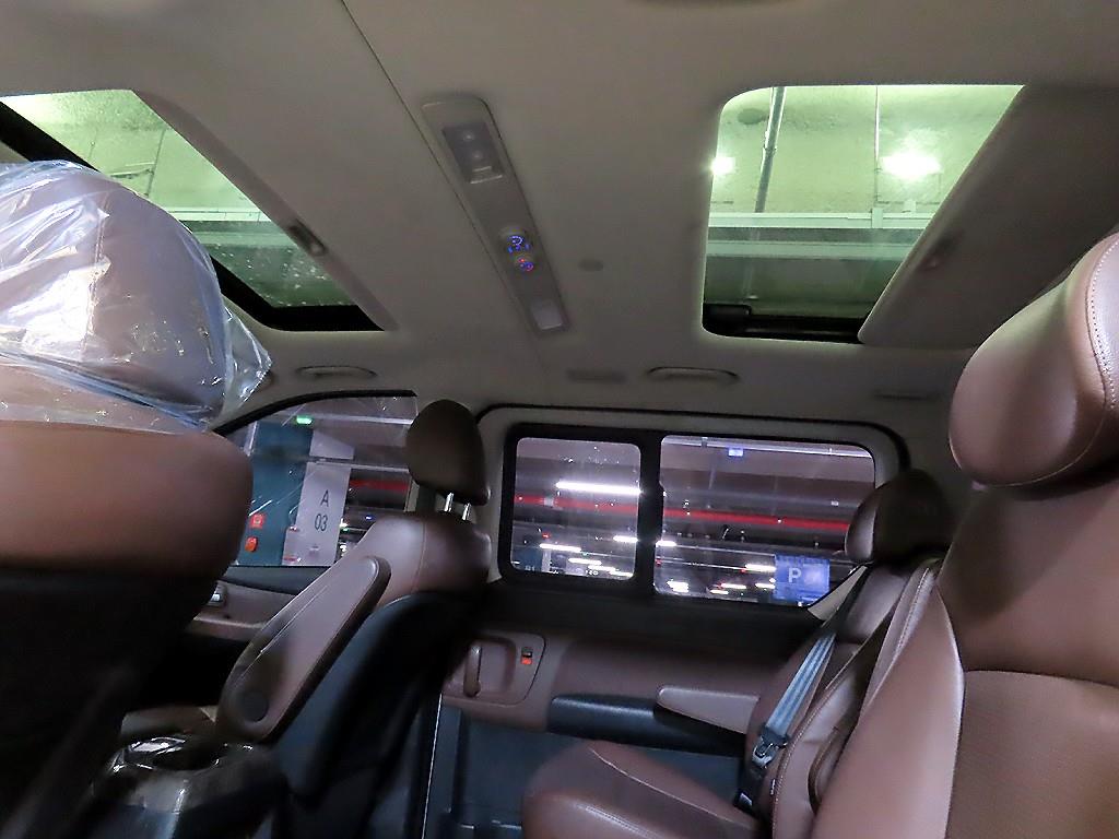 Hyundai Starex — photo 16