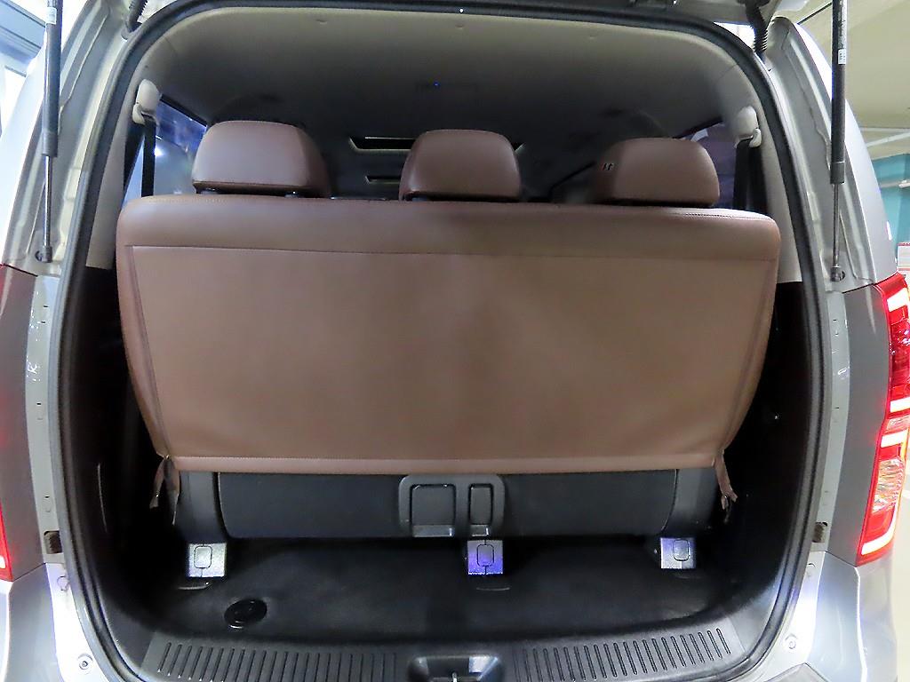Hyundai Starex — photo 17