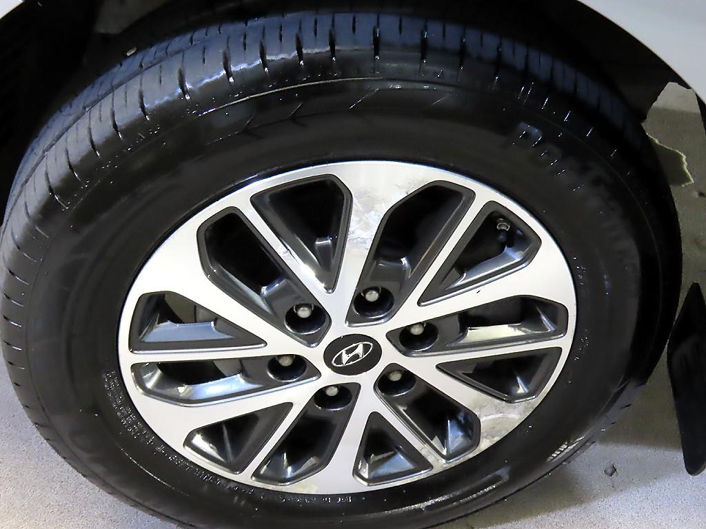 Hyundai Starex — photo 20