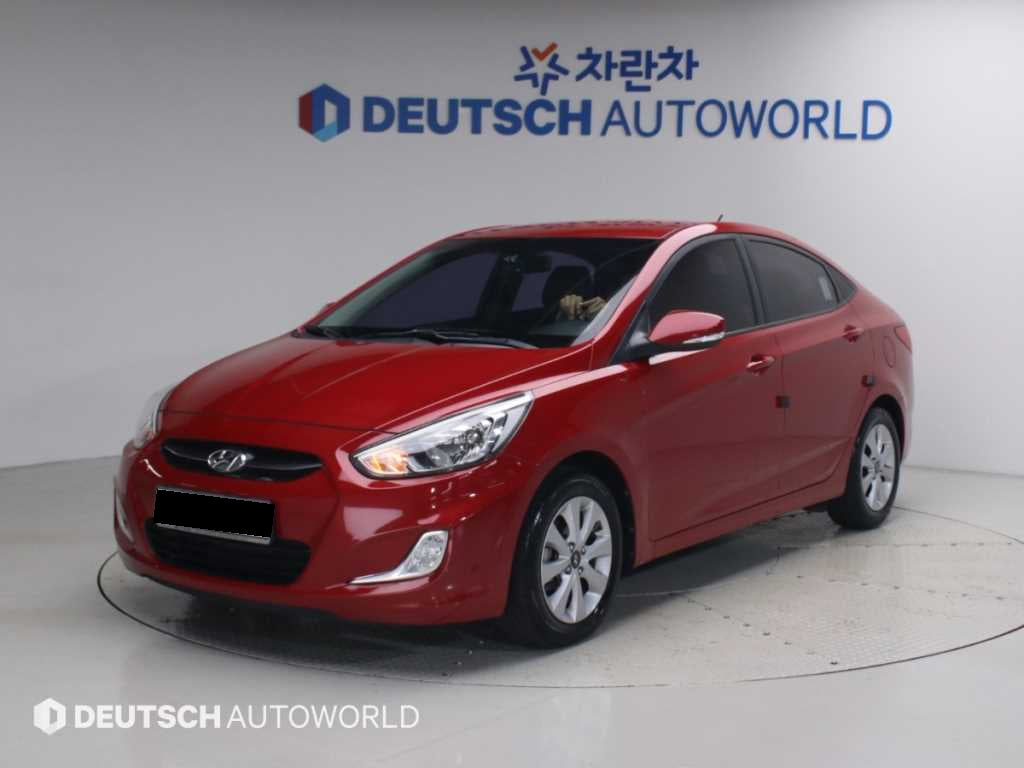 Hyundai Accent — photo 01