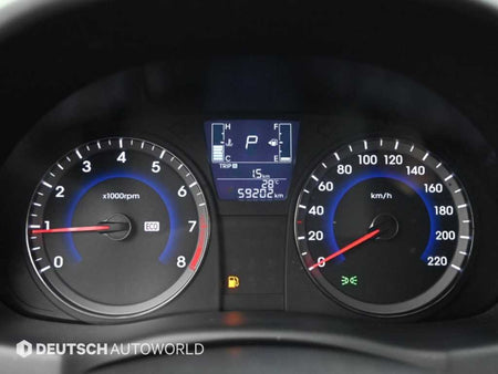Hyundai Accent — photo 08