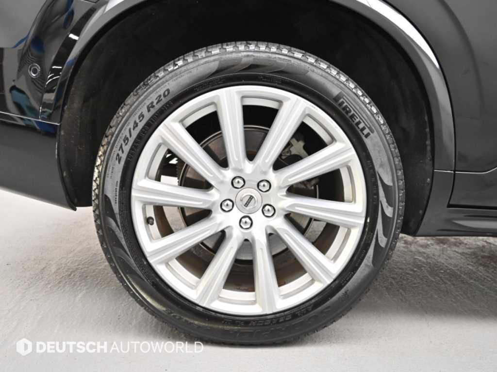 Volvo XC90 — photo 05