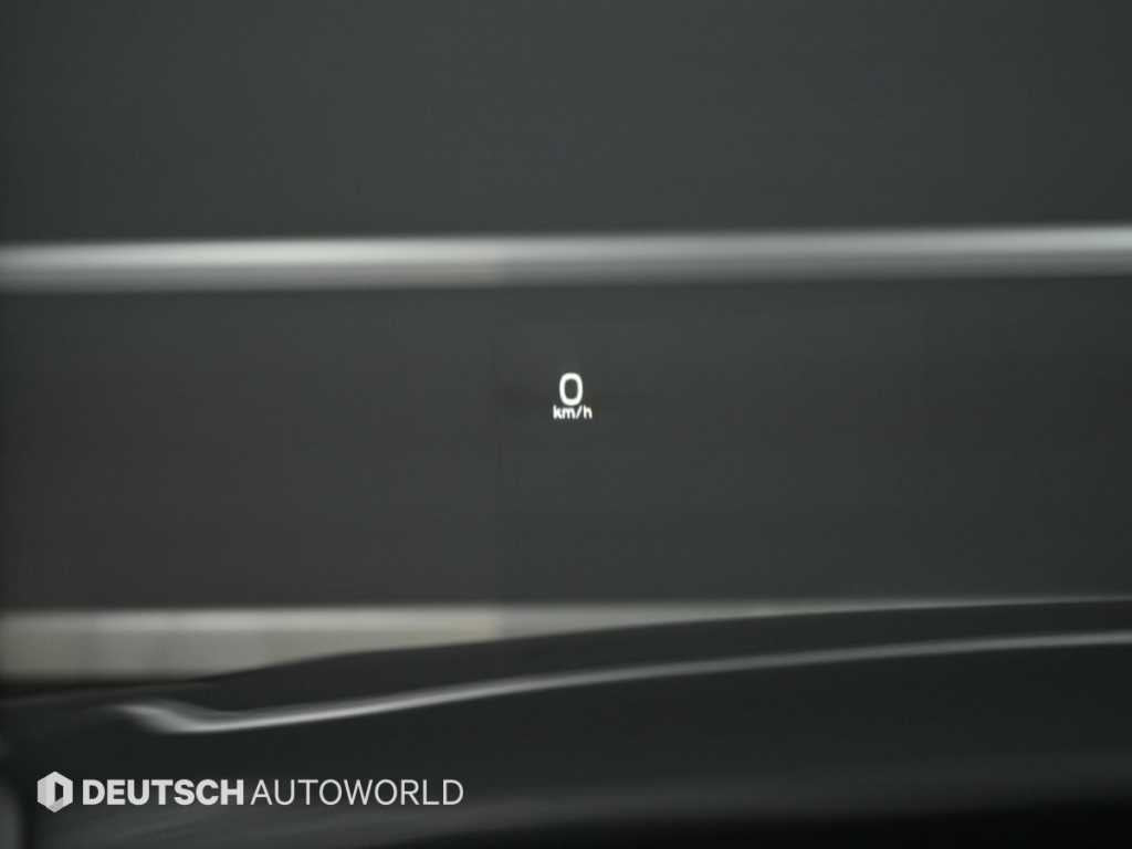 Volvo XC90 — photo 17