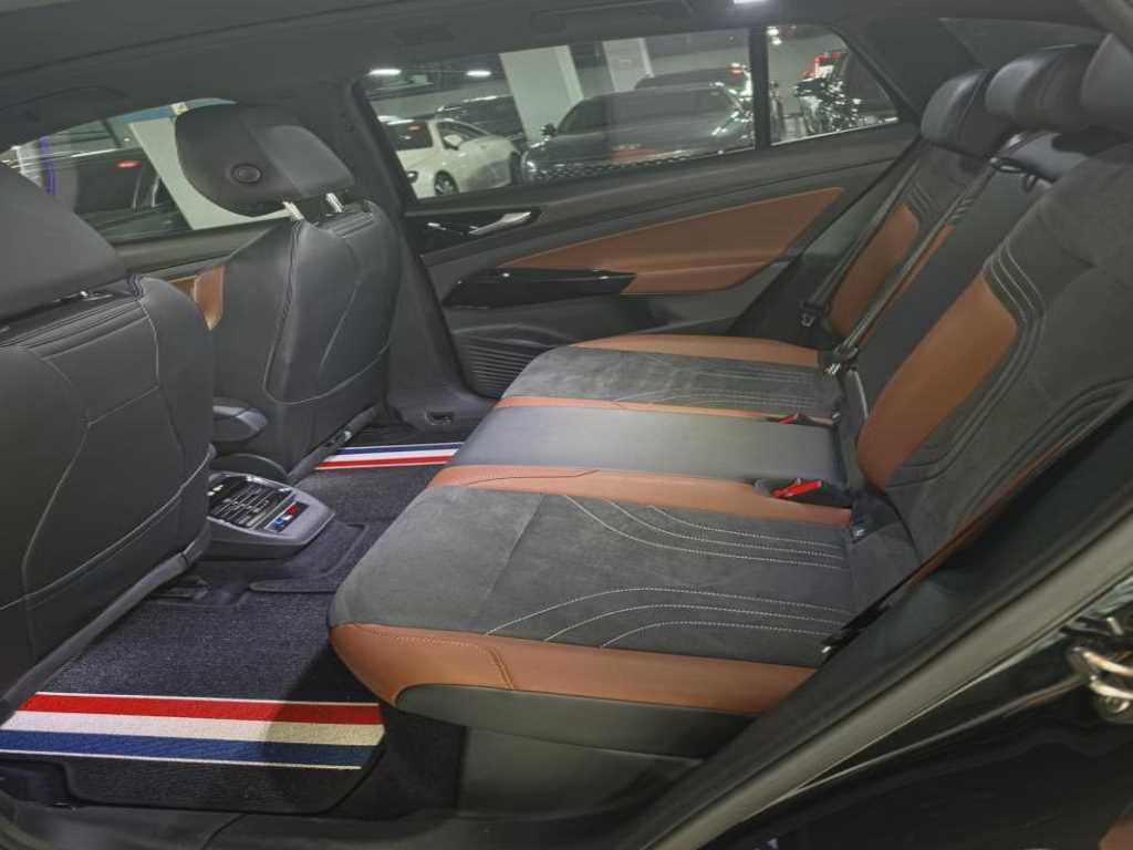 Volkswagen ID.4 — photo 10