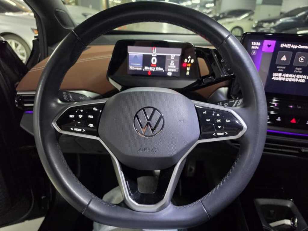 Volkswagen ID.4 — photo 11