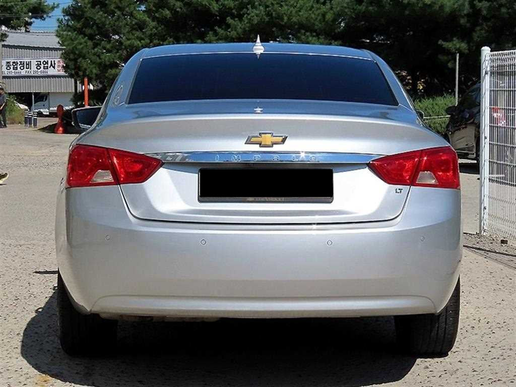 CHEVROLET Impala — photo 04
