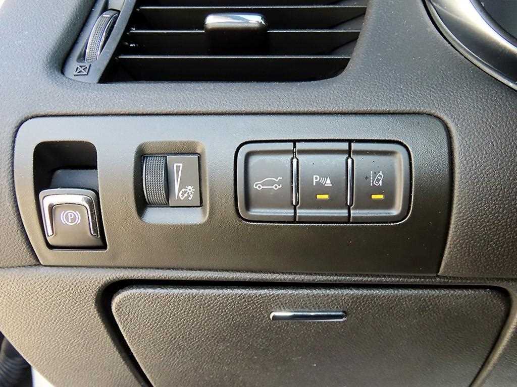 CHEVROLET Impala — photo 12
