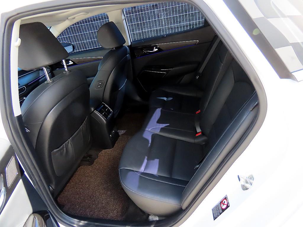 Kia K7 — photo 06