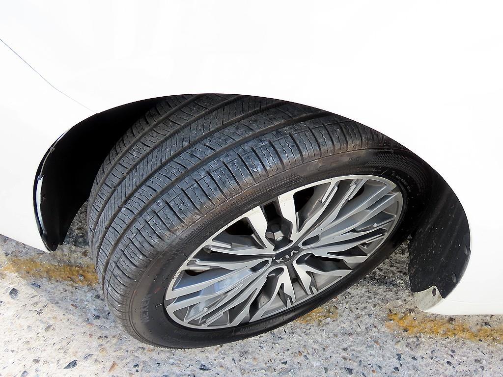 Kia K7 — photo 20