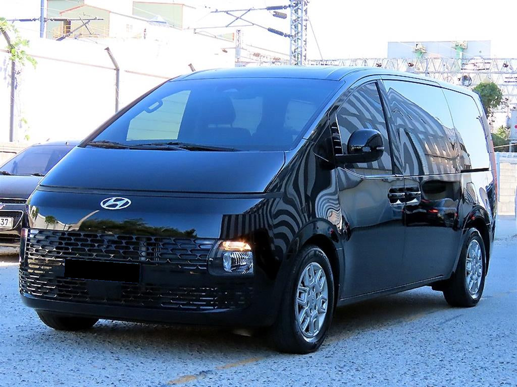 Hyundai Staria — photo 02