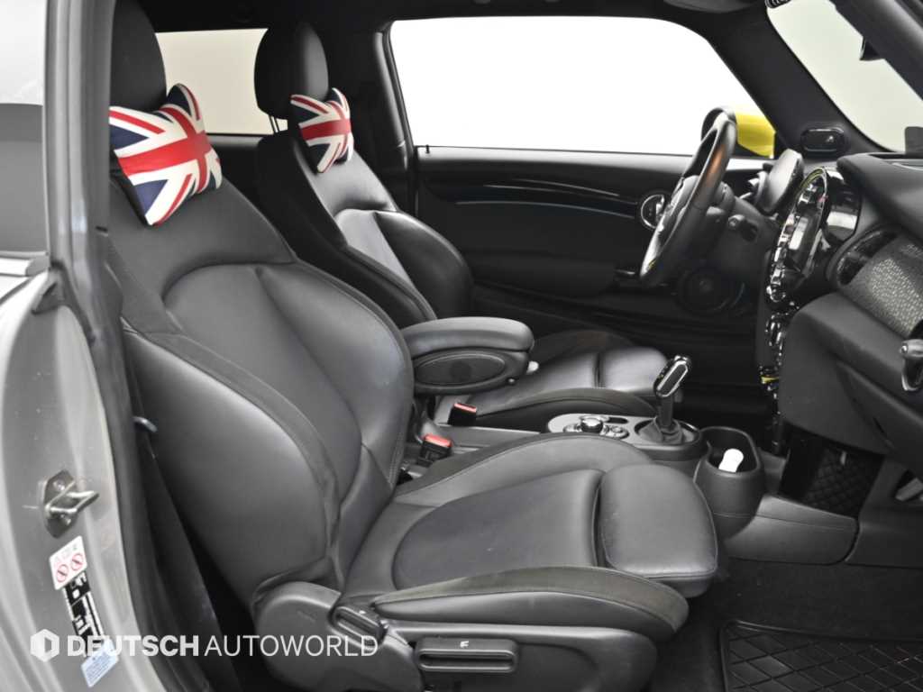 Mini Cooper — photo 10