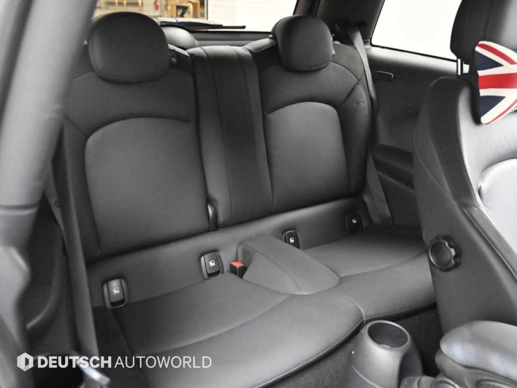 Mini Cooper — photo 12