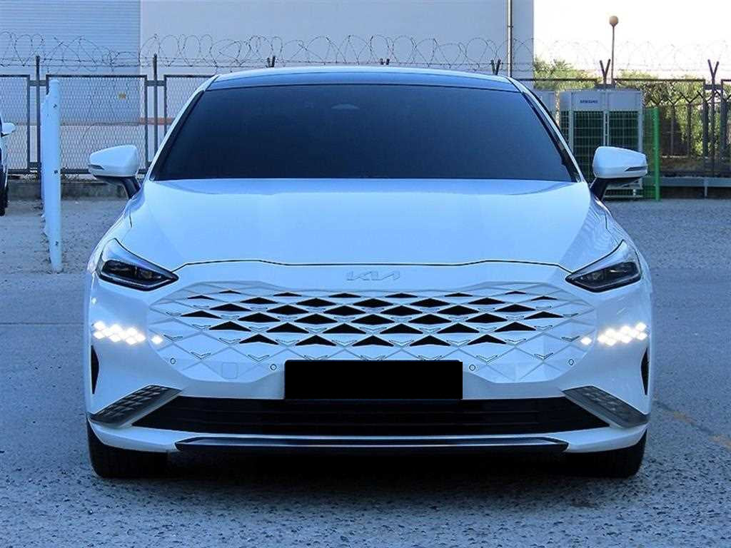 Kia K8 — photo 01