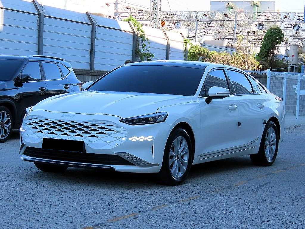 Kia K8 — photo 02