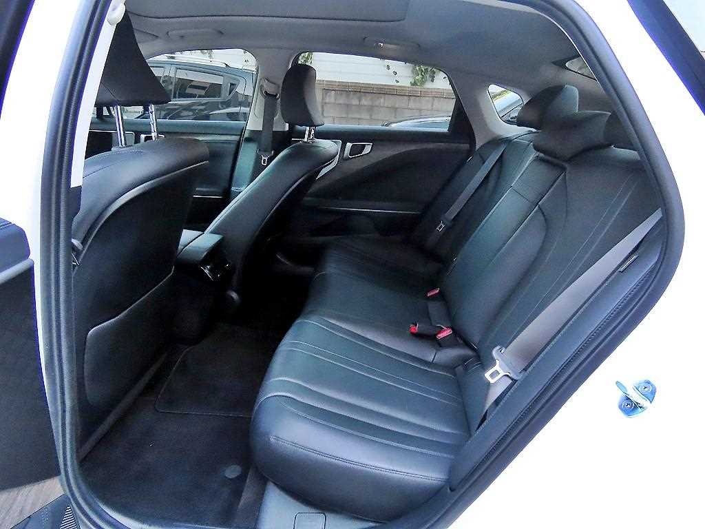 Kia K8 — photo 06