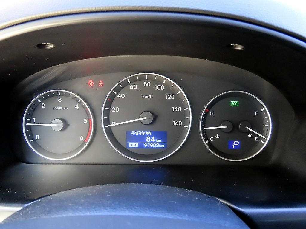 Hyundai Starex — photo 10