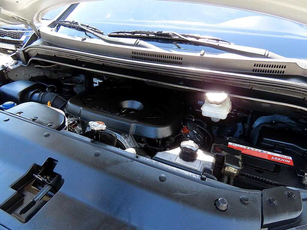 Hyundai Starex — photo 17