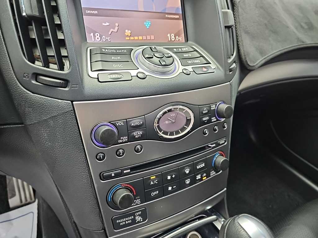 Infiniti G — photo 10