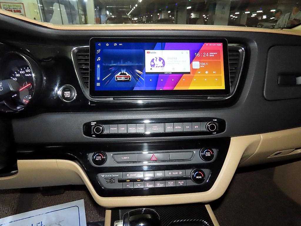 Kia Carnival — photo 11