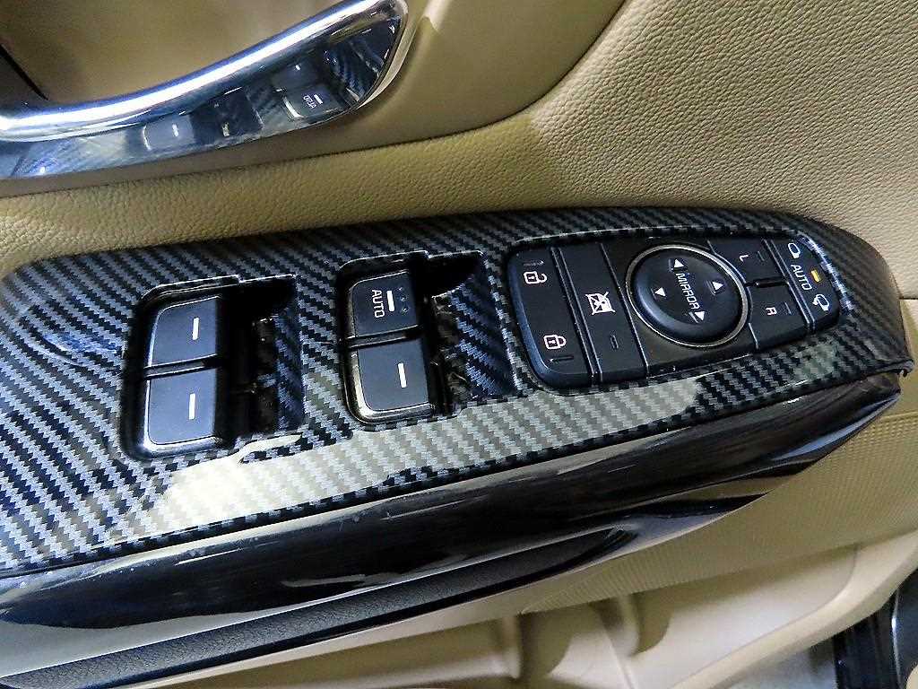 Kia Carnival — photo 13