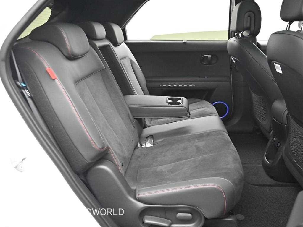 Hyundai Ioniq5 — photo 12