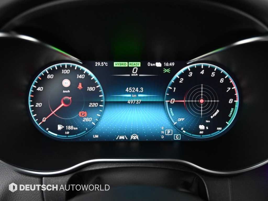 Mercedes-Benz C-Class — photo 08