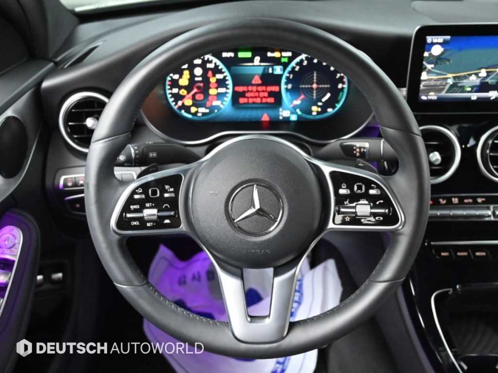Mercedes-Benz C-Class — photo 13