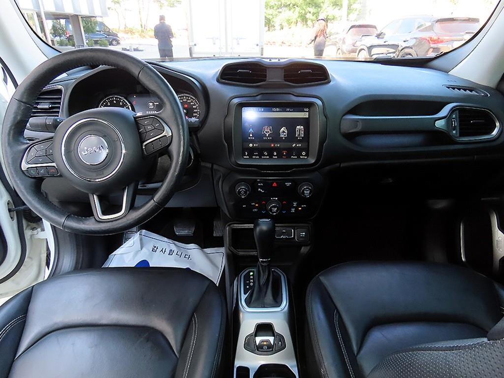 Jeep Renegade — photo 07
