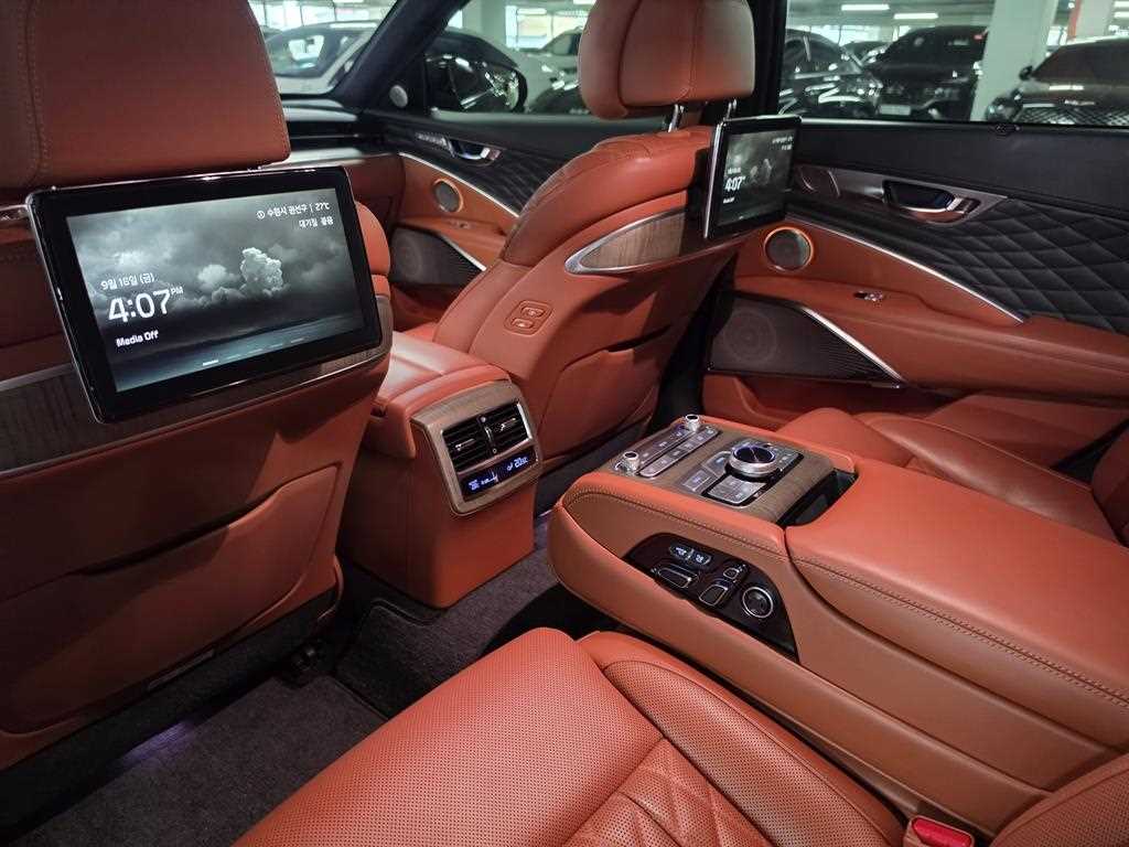 Kia K9 — photo 14