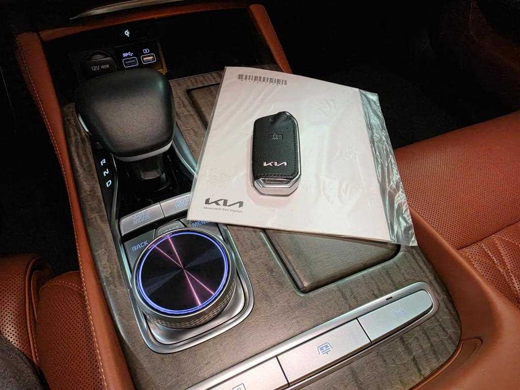 Kia K9 — photo 15