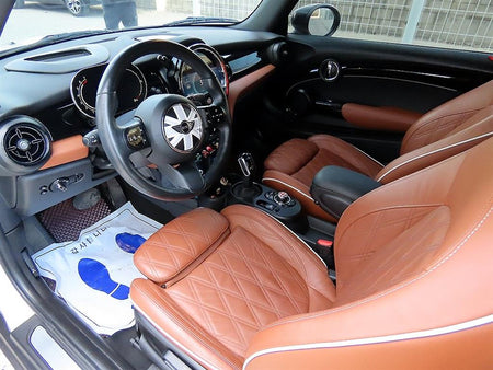 Mini Cooper Convertible — photo 12