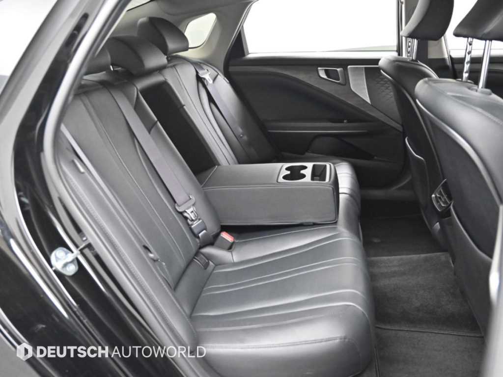 Kia K8 — photo 12