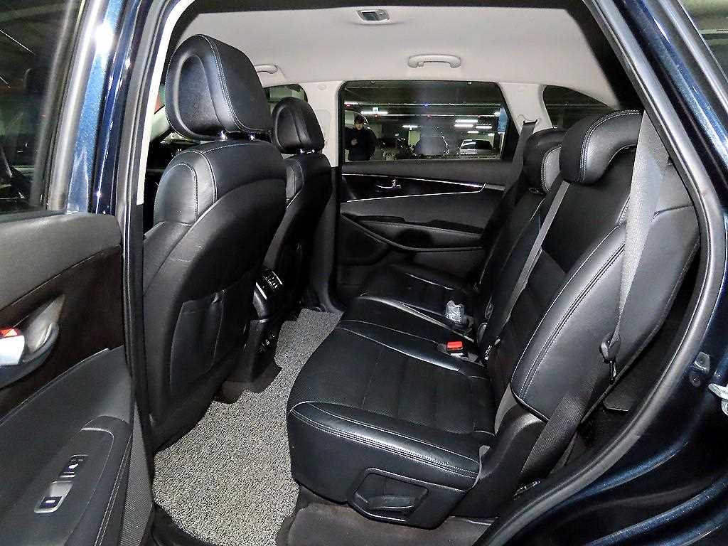 Kia Sorento — photo 07