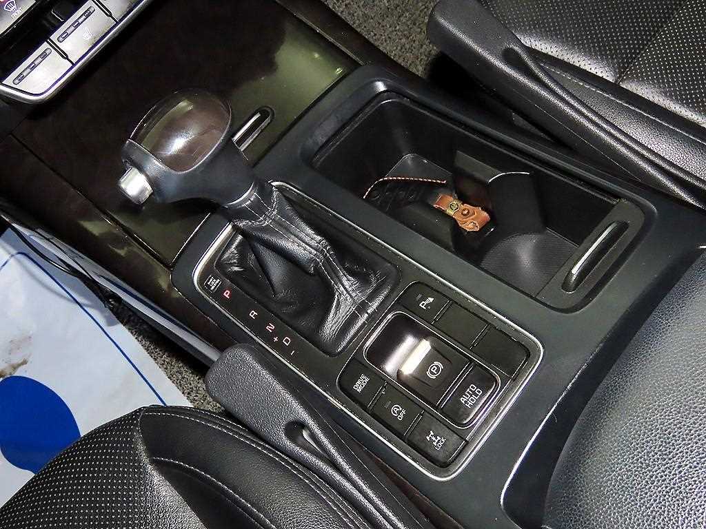 Kia Sorento — photo 12