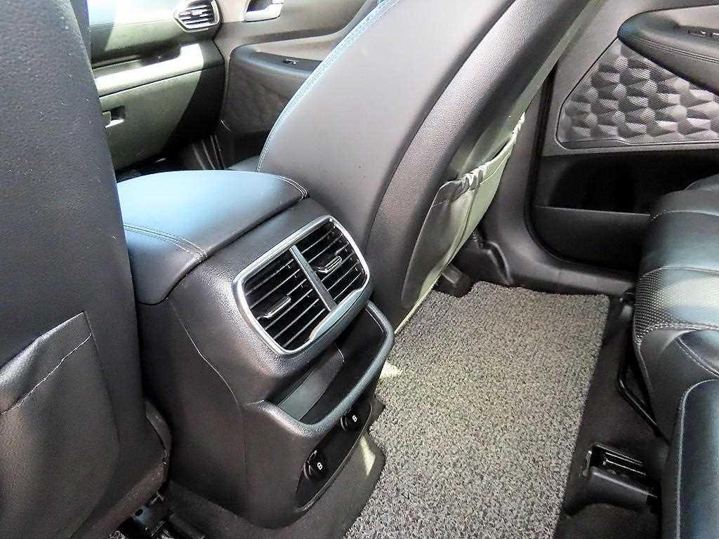Hyundai Santafe — photo 16