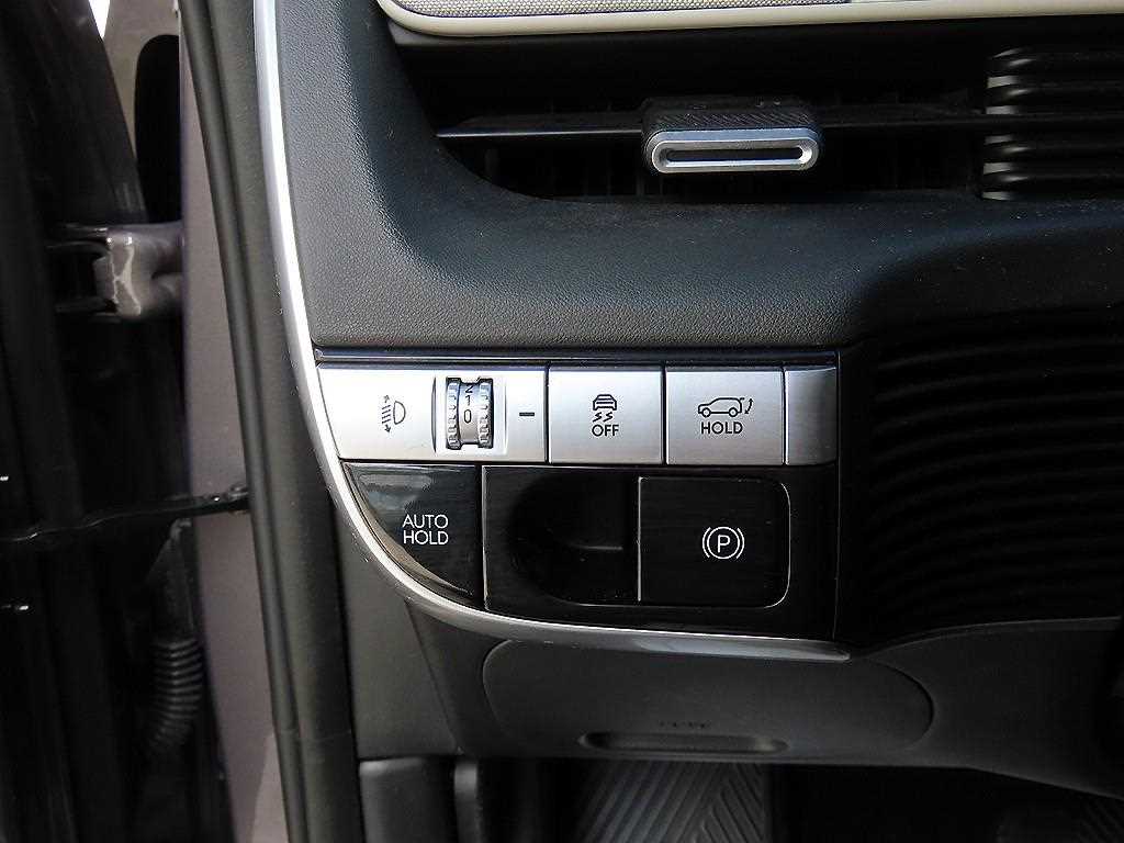 Hyundai Ioniq5 — photo 12