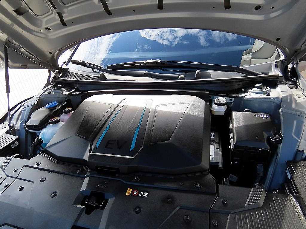 Hyundai Ioniq5 — photo 19