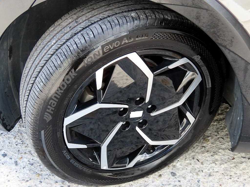 Hyundai Ioniq5 — photo 20