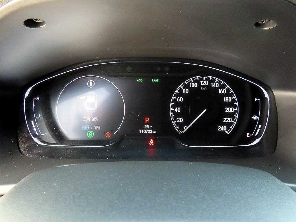 Honda Accord — photo 09