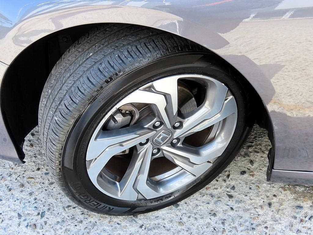 Honda Accord — photo 20