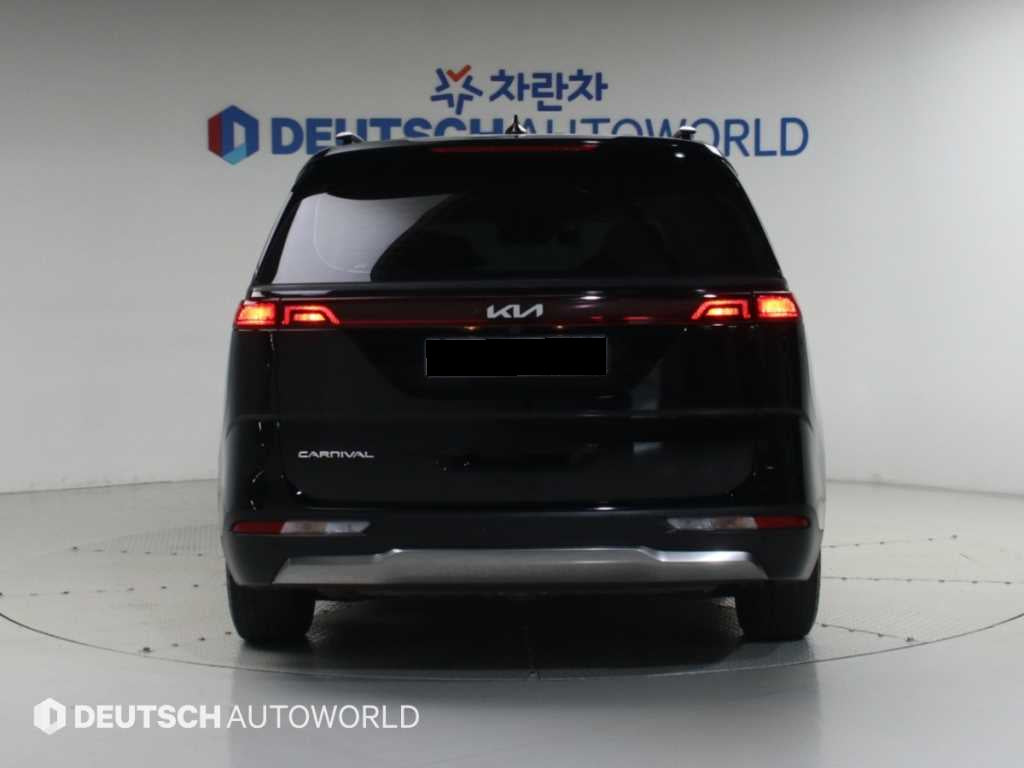 Kia Carnival — photo 04
