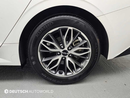 Kia K5 — photo 05